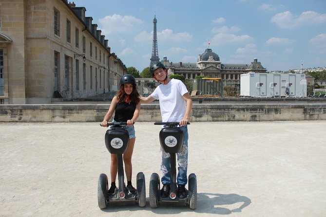 Segway tour Capital sites - Stop one, Invalides and the St. Louis Cathedral