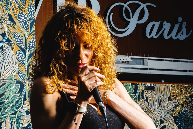 Seine River Dinner Cruise with Live Singer by VIP Yacht de Paris - Port de la Rapée: allow time to find the boat