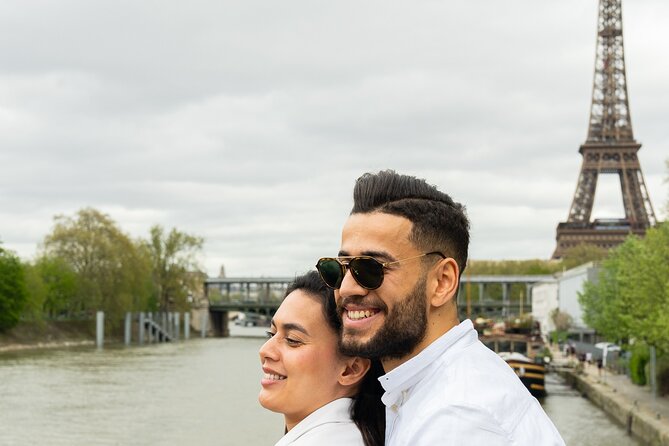 Seine River Dinner Cruise with Live Singer by VIP Yacht de Paris - The rooftop deck gives you Paris at its best