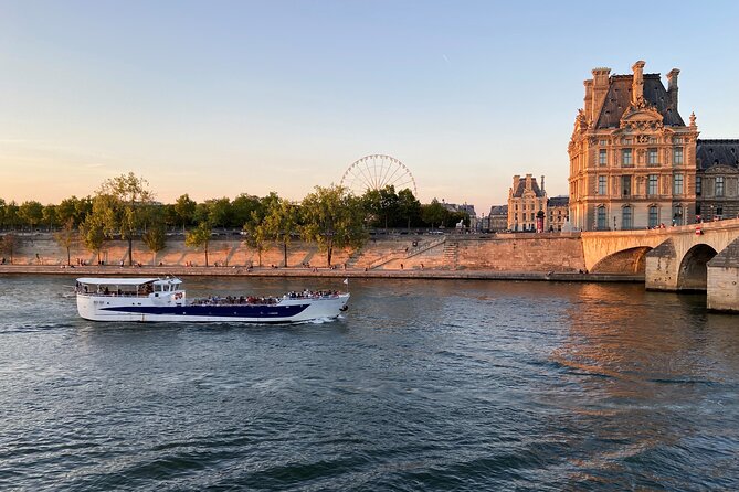 Seine River Evening Cruise with Music (Drink Options) - Returning past Trocadéro