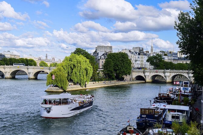 Seine River Guided Cruise by Vedettes de Paris - Concorde, Orsay, and the grand monuments of the Right Bank