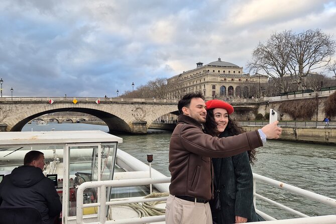 Seine River Sightseeing Guided Cruise by Vedettes du Pont Neuf - Starting beneath Pont Neuf at Square du Vert-Galant