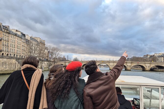 Seine River Sightseeing Guided Cruise by Vedettes du Pont Neuf - Choosing the right time to go