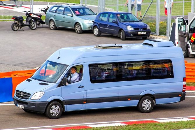 Shuttle Arrival Transfer from Paris Airport to Hotel/ Apartment - Drivers and communication make the difference