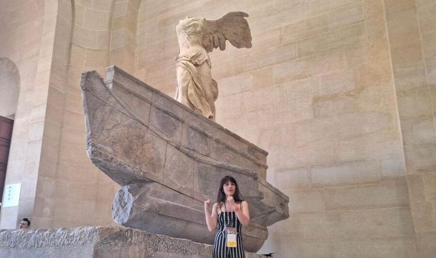 Skip-the-Line Louvre Museum Tour with Artist - Who should book this Louvre experience