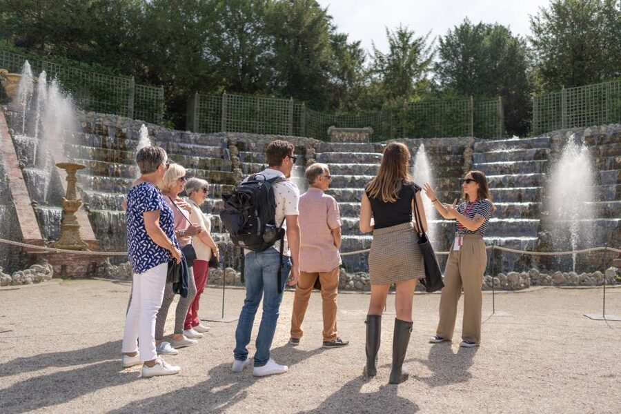 Skip-the-Line Versailles Palace Tour by Train from Paris - How the two-guide system works