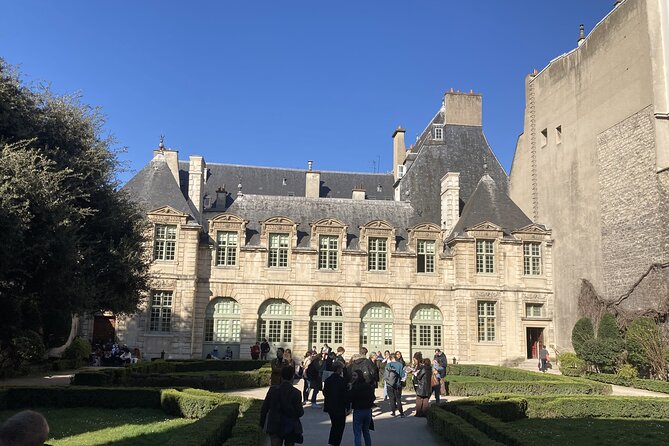 Small Group Marais/Place des Vosges Walking Tour -10 people max - Why this small Marais walk works
