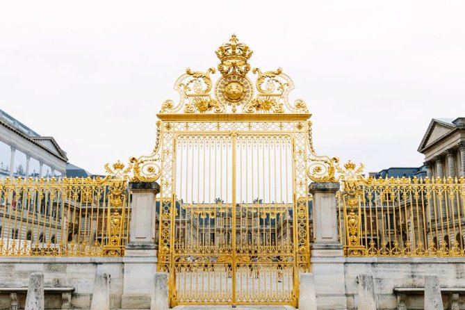 Small Group VIP Versailles Bike Tour from Paris with King's Apartments Access - Meeting at Javel and taking the RER C