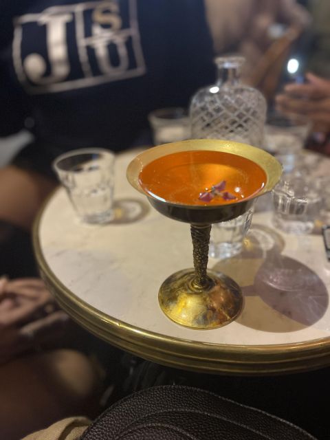Solo travelers Meetup:A cultural stroll,Drinks & socializing - A food stop with an Indian twist