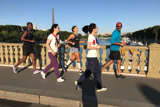Sunrise Run & Sightseeing in Paris - Starting at Fontaine Saint-Michel