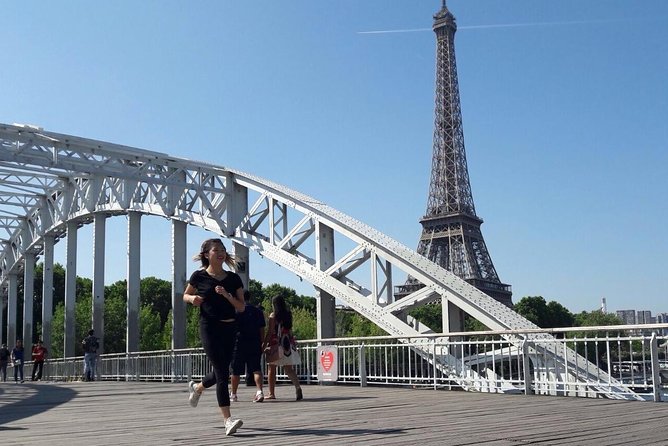 Sunrise Run & Sightseeing in Paris - Trocadéro at sunrise