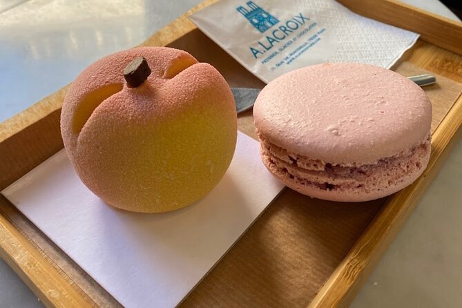 Sweet walking food tour in Paris with local guide - A. Lacroix Pâtissier and a Notre-Dame view