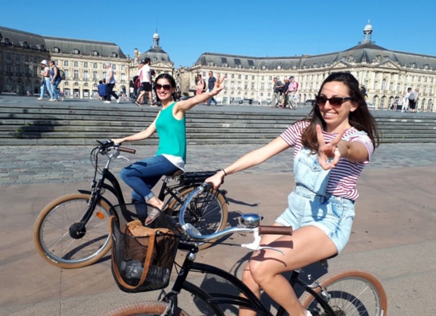 The Best of Paris by Bike with a Local - Bikes, helmets, and age limits
