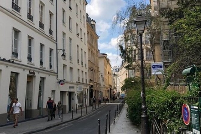 The Darkest Secrets of Paris - Notre-Dame: famous stones with unsettling details