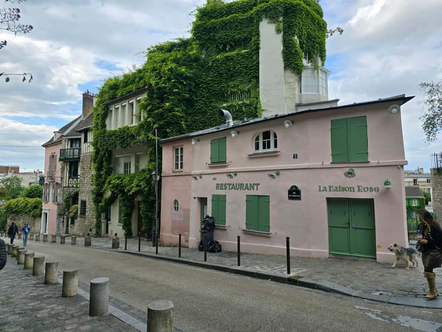 The historic district of Montmartre - Monuments, buildings, and cultural meaning