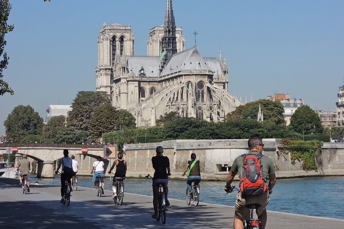 The Paris Monuments Tour - The Arc de Triomphe and Champs-Élysées