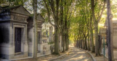 The Père Lachaise Cemetery: Guided 2-Hour Small-Group Tour