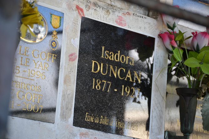 The Pere Lachaise Cemetery Private Tour - Alberto and the value of a skilled guide
