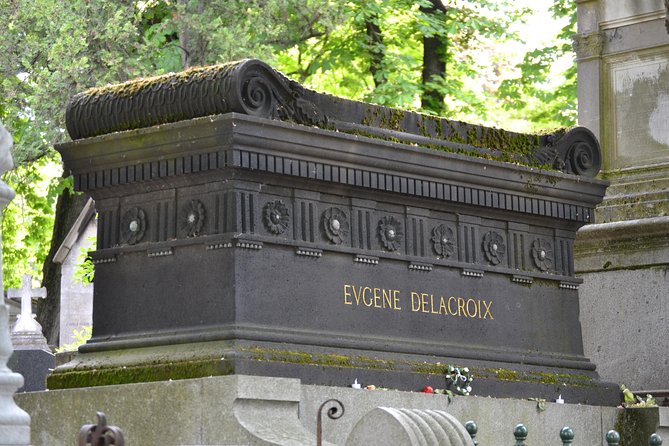 The Pere Lachaise Cemetery Private Tour - A private group can make the price work