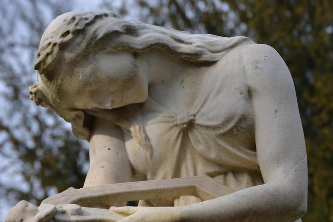 The Pere Lachaise Cemetery Private Tour - What to know before you reserve