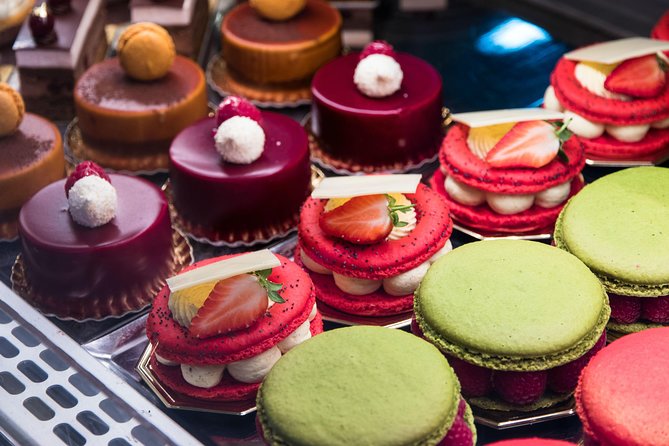 The Sweet Pastry With Locals PRIVATE Tour of Paris in Le Marais District - The final café stop and what to confirm