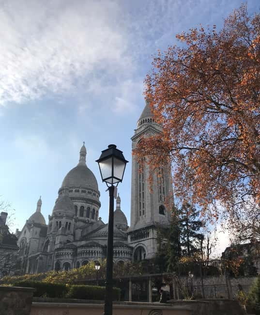 Tour in Italian of the Montmartre district with local guide - Key points to know before you book