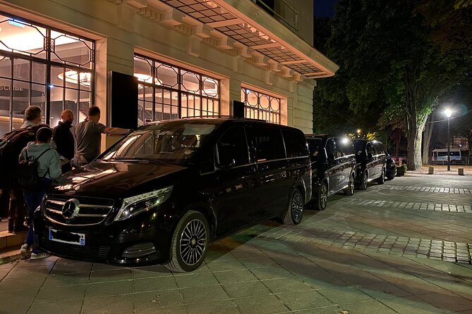 Transfer between Paris and airports CDG/ORLY/LBG (Van 8pax) - Price and value at $208