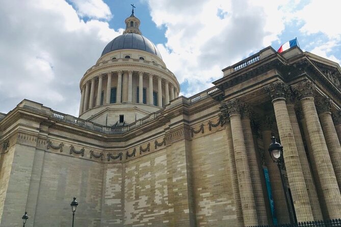 Treasure Hunt in Paris – From the Panthéon to the Louvre - Crossing Pont des Arts to the final clues