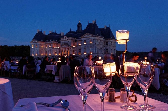 VAUX-VICOMTE: Candlelit evenings-every Saturday from may to sept - Exploring the interior with an audio guide