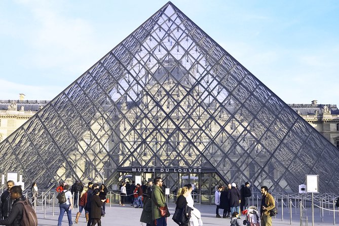 Versailles and Louvre Museum Access and Tour - A two-hour introduction to the Louvre
