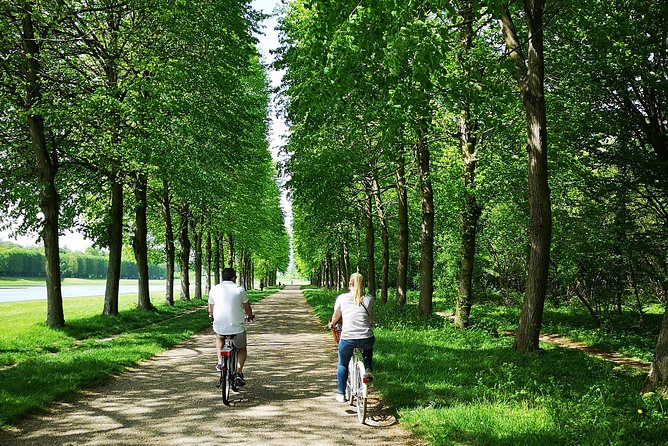 Versailles Bike Tour with Market, Gardens & Guided Palace Tour - Why a bicycle makes Versailles work