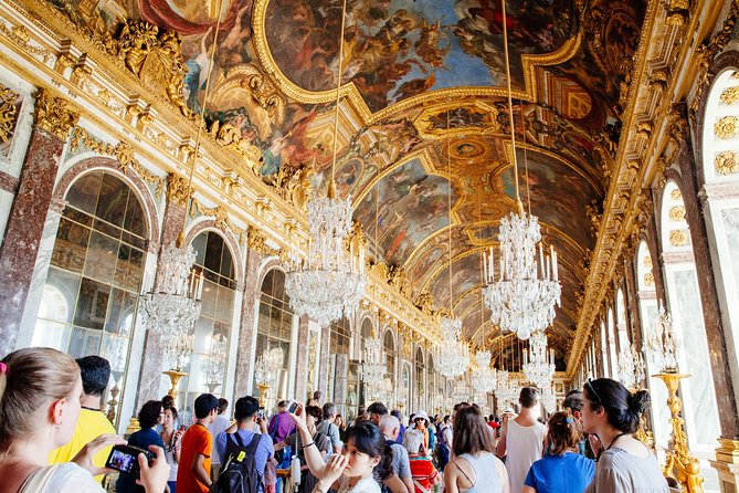 Versailles Château and Gardens Walking Tour from Paris by Train - Group size, guides, and the human side