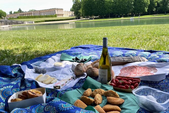 Versailles Full-Day Electric Bike Tour : Market, Picnic & Palace - Versailles gardens and the Hall of Mirrors