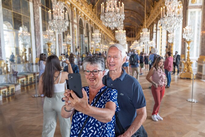 Versailles Full-Day Tour with the Estate of Marie-Antoinette - The escorted train from Paris