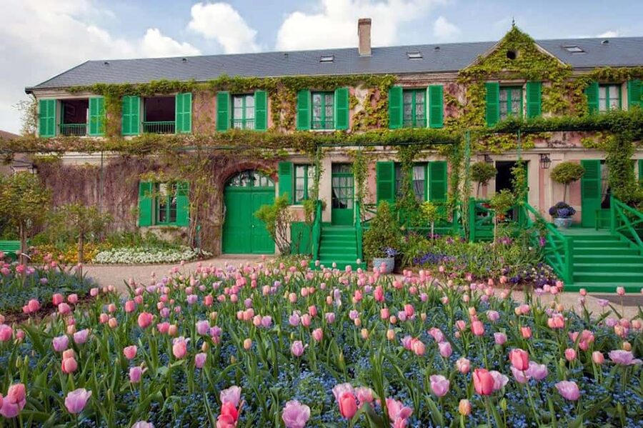 Versailles-Giverny Day Tour with Lunch at Moulin de Fourges - Monet’s house and the water-lily ponds at Giverny