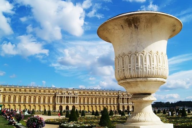 Versailles Guided Visit – Hotel Pickup, Meeting Point or None - Choosing the right group size