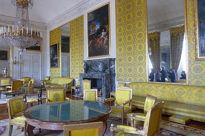Versailles Guided Visit – Hotel Pickup, Meeting Point or None - Getting from Paris to the palace