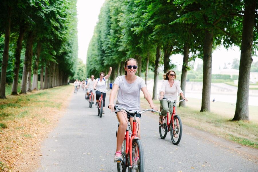 Versailles: Palace and Garden Bike Tour with Tickets - Guides Make the Long Day Work