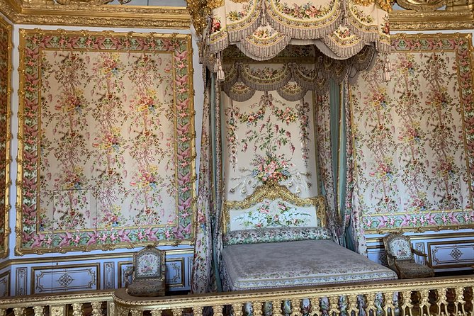 Versailles Palace and Giverny Private Guided Tour from Paris - Is $830.27 per person a fair price?