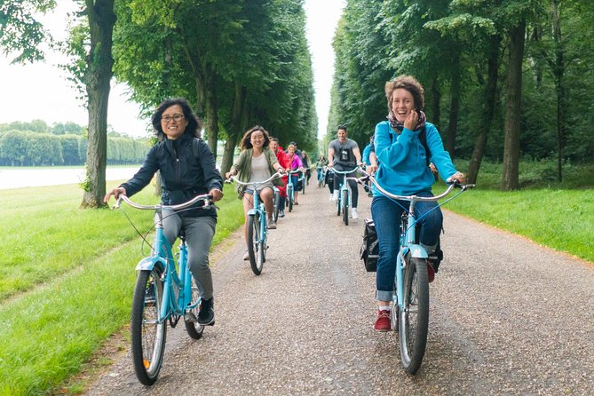 Versailles Palace Bike Tour with Market & Marie-Antoinette hamlet - Marie Antoinette’s Queen’s Hamlet