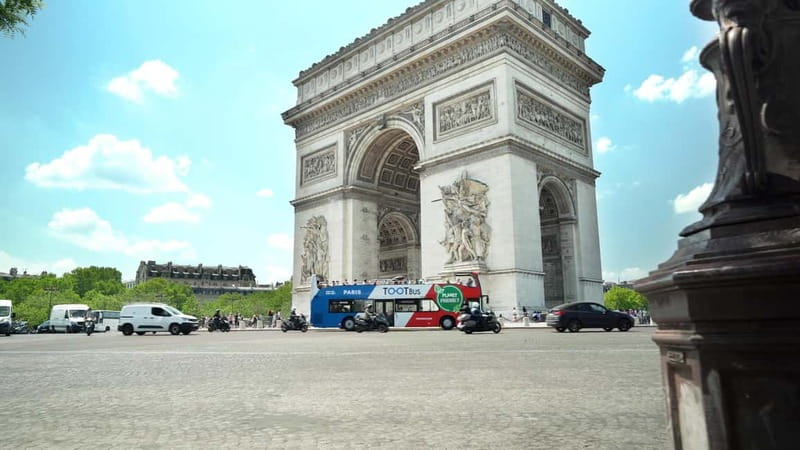 Versailles Palace : Day Trip & Paris Hop-On Hop-Off - Audio commentary and the self-guided format