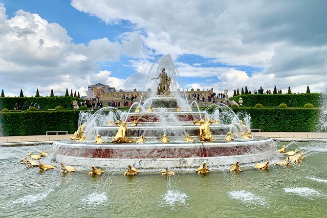 Versailles Palace & Gardens Audio Tour - Private Transportation - Arriving at the Palace of Versailles