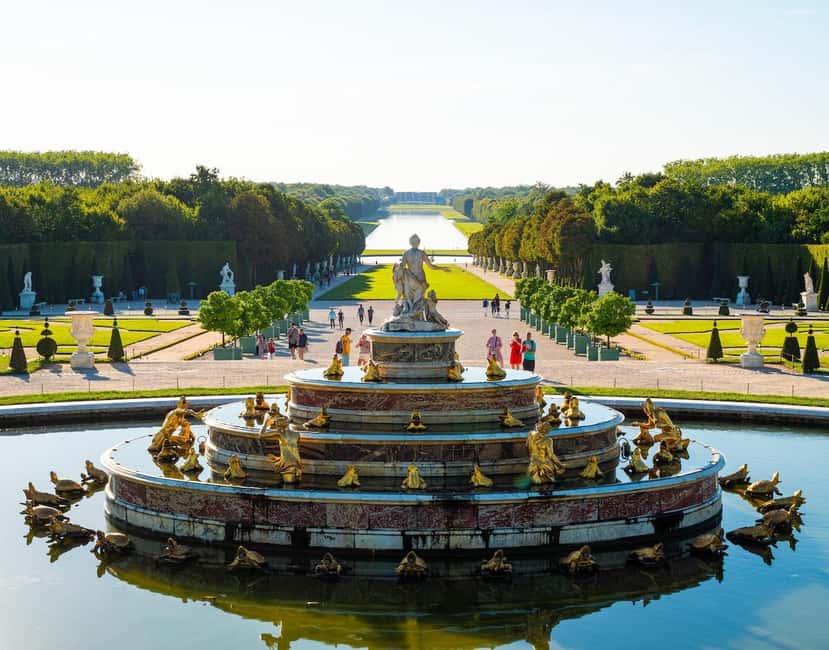 Versailles: Palace & Gardens Guided Tour with Entry Tickets - The King’s Grand Apartment and the machinery of power
