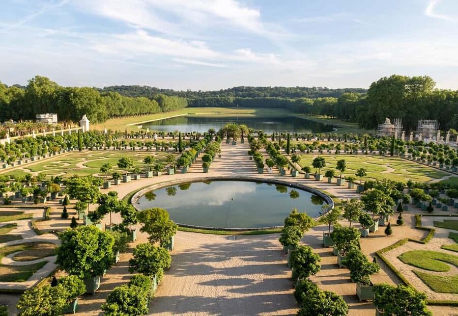Versailles: Palace & Gardens Guided Tour with Entry Tickets - The Queen’s Apartment and the private side of court