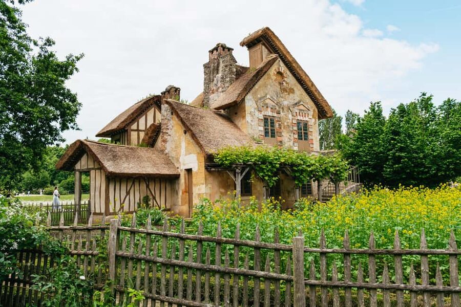 Versailles: Palace, Gardens & Marie Antoinette’s Estate Tour - Starting beside Versailles Château Rive Gauche station