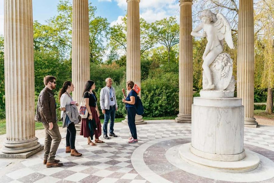 Versailles: Palace, Gardens & Marie Antoinette’s Estate Tour - The palace in 90 minutes: ceremony, rooms, and royal power