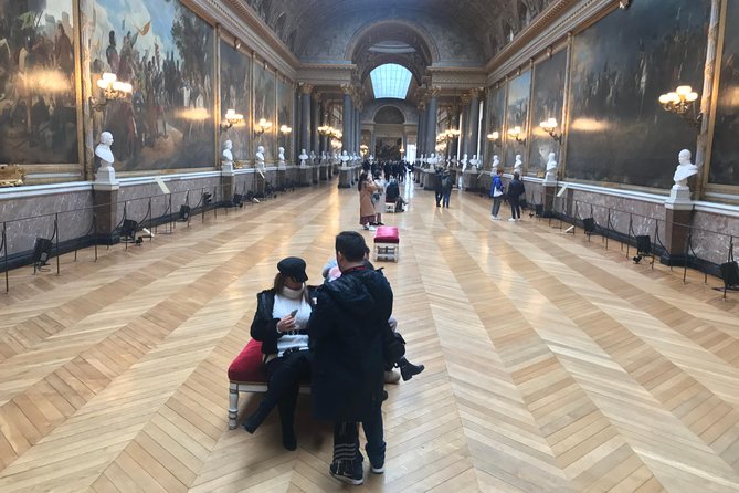 Versailles Palace & Gardens Tour with Transport from Paris - Free time in the gardens