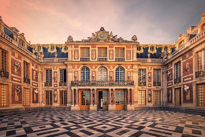 Versailles Palace Guided Day Tour and Trianon from Paris - From Paris to the Sun King’s palace