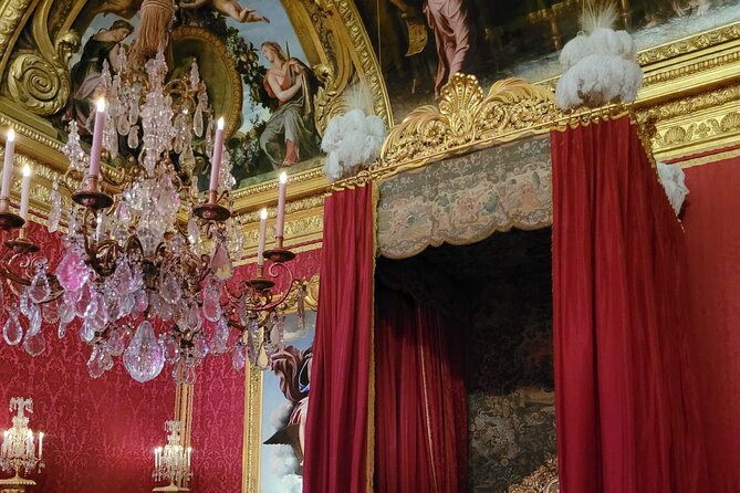 Versailles Palace Guided Tour with Gardens Access - What the $98.33 price means