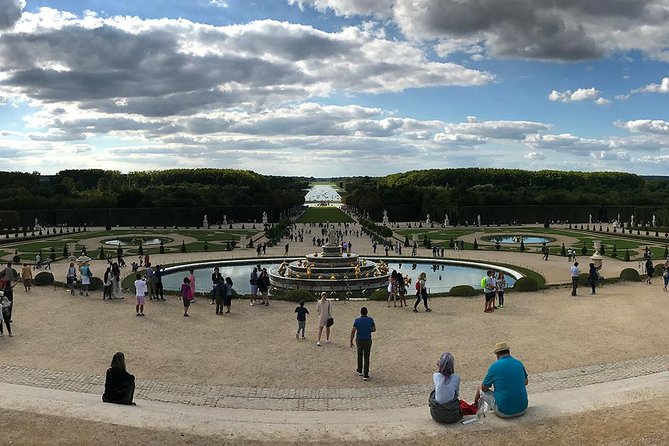 Versailles Palace & Marie-Antoinette's Estate Private Guided Tour - Morning pickup from Paris